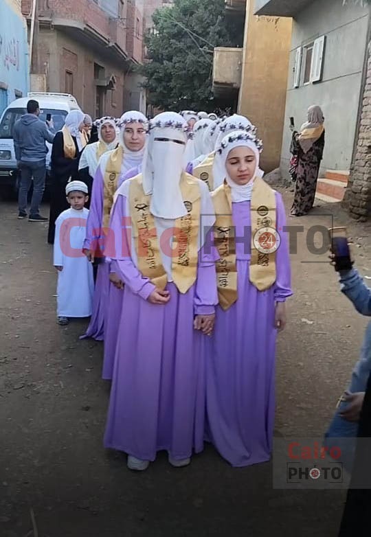 مسيرة لحفظة القرآن تجوب كفر شبرا زانجي قبل حفل تكريمهم بالمنوفية