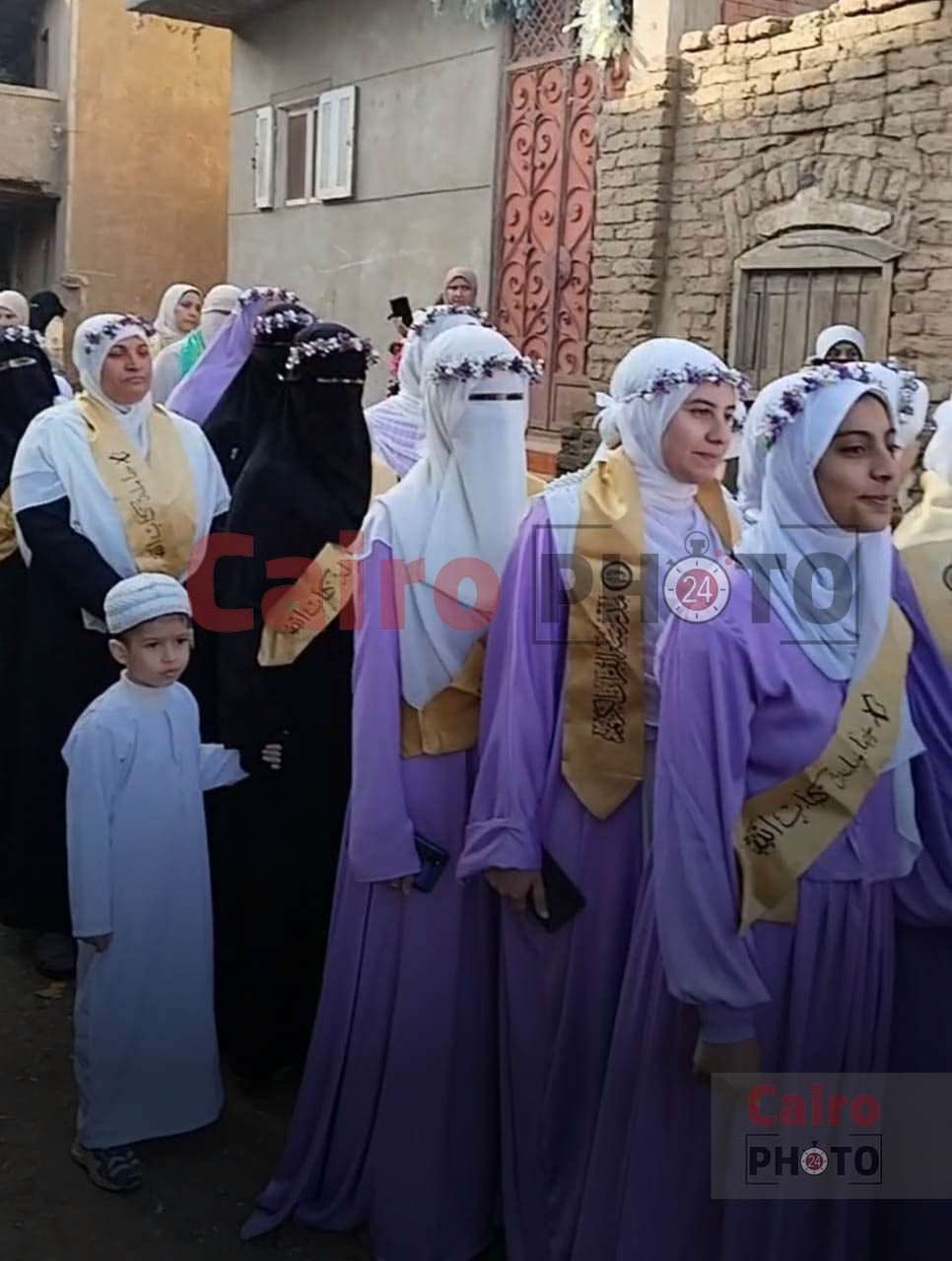 مسيرة لحفظة القرآن تجوب كفر شبرا زانجي قبل حفل تكريمهم بالمنوفية