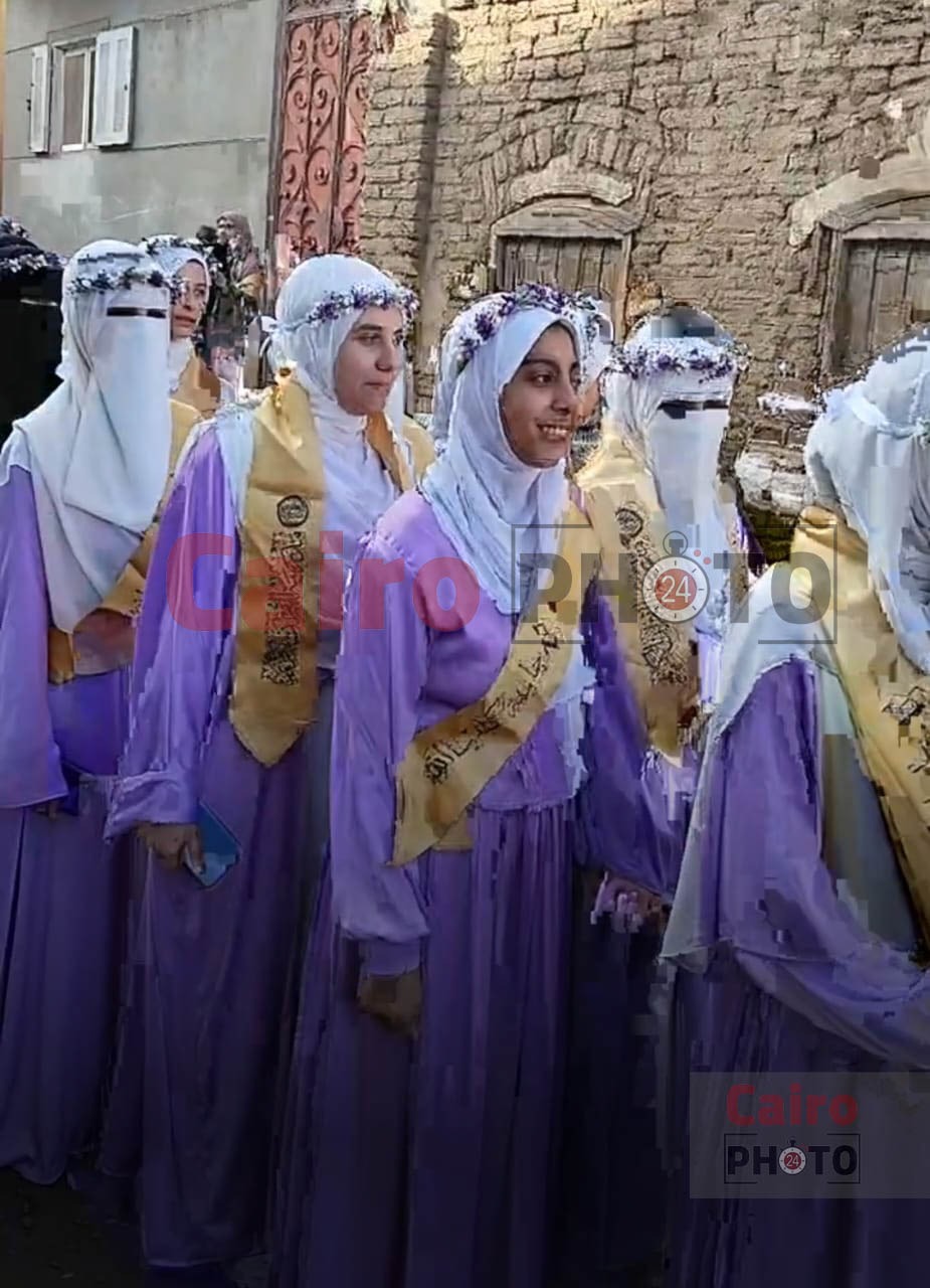 مسيرة لحفظة القرآن تجوب كفر شبرا زانجي قبل حفل تكريمهم بالمنوفية