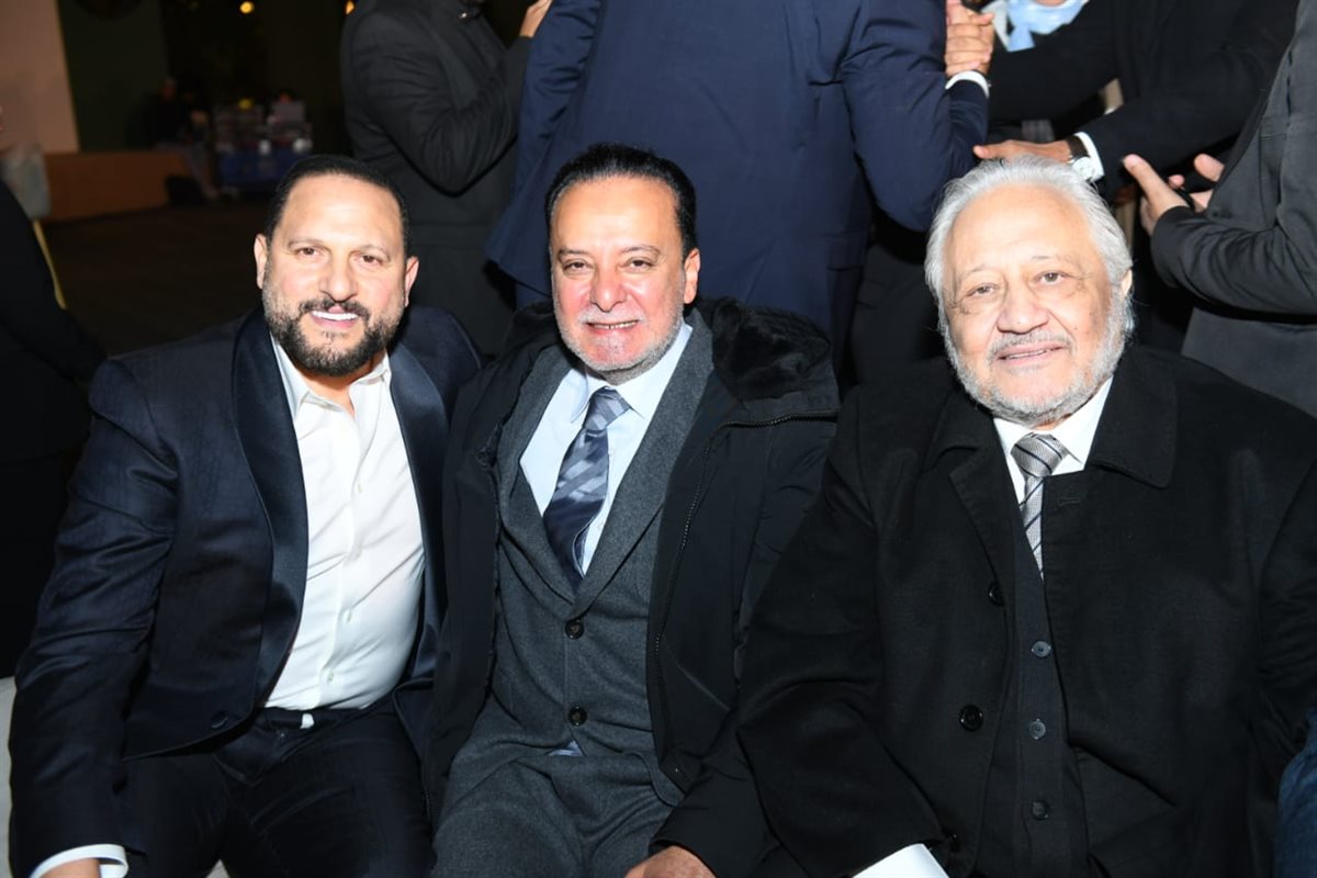 بحضور نجوم الفن.. محمد هنيدي يحتفل زفاف ابنته في أحد فنادق القاهرة