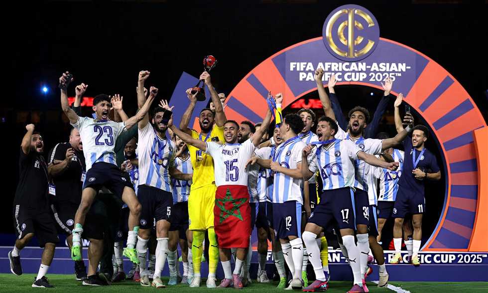 القنوات الناقلة لمشاهدة مباراة بيراميدز وفلامنجو بث مباشر الآن في كأس القارات