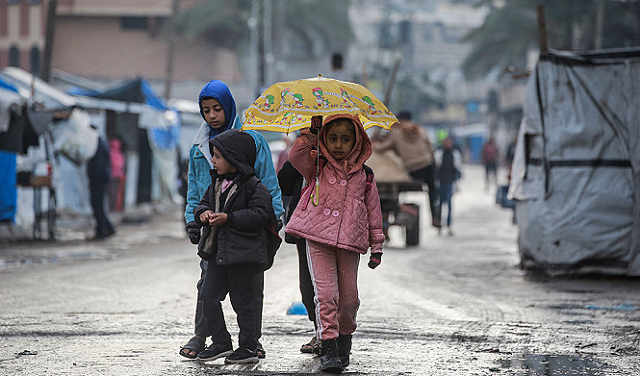 منخفض بيرون