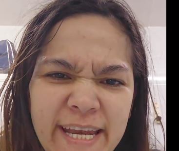 فتاة فلبينية تتحول لتريند عالمي بعد نشرها 5000 فيديو تسأل عن انفصالها