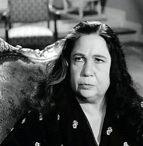 الفنانة علوية جميل