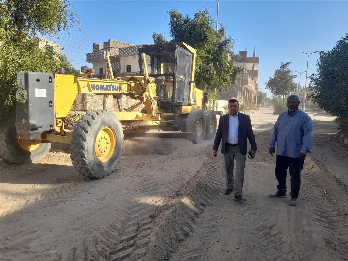 رئيس مدينة الطود يتابع أعمال رفع كفاءة الطرق والتجميل