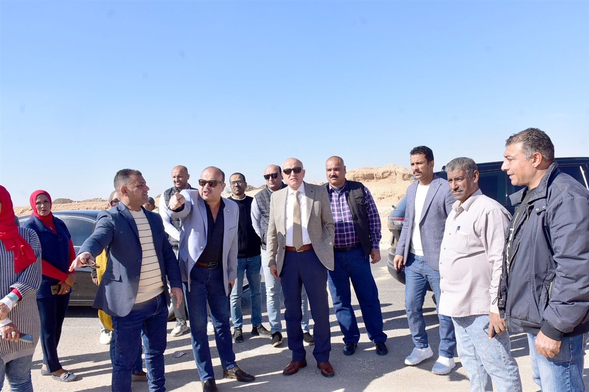 محافظ الأقصر يتفقد شادر الحبيل