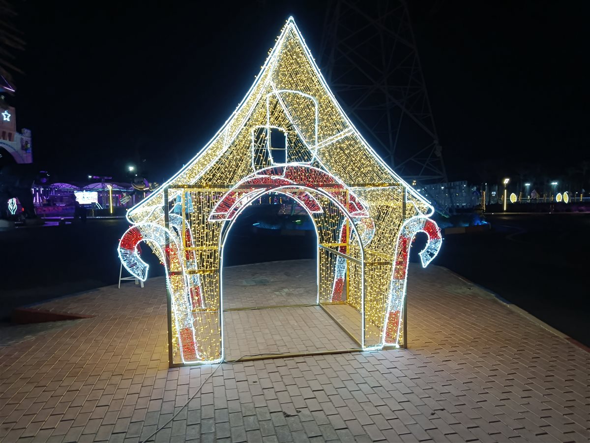 شوارع الغردقة تتزين للعام الجديد 