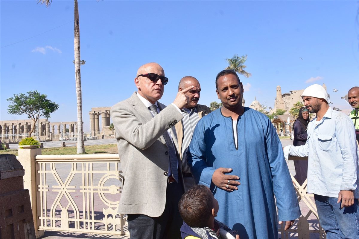 جولة ميدانية لمحافظ الأقصر