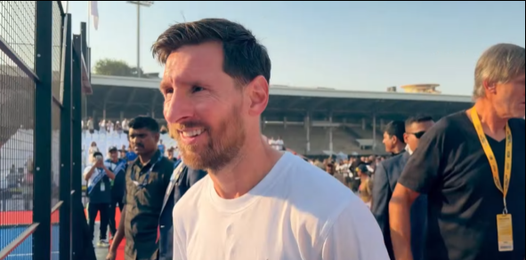ليونيل ميسي نجم فريق إنتر ميامي الأمريكي وقائد منتخب الأرجنتين خلال زيارته إلى الهند