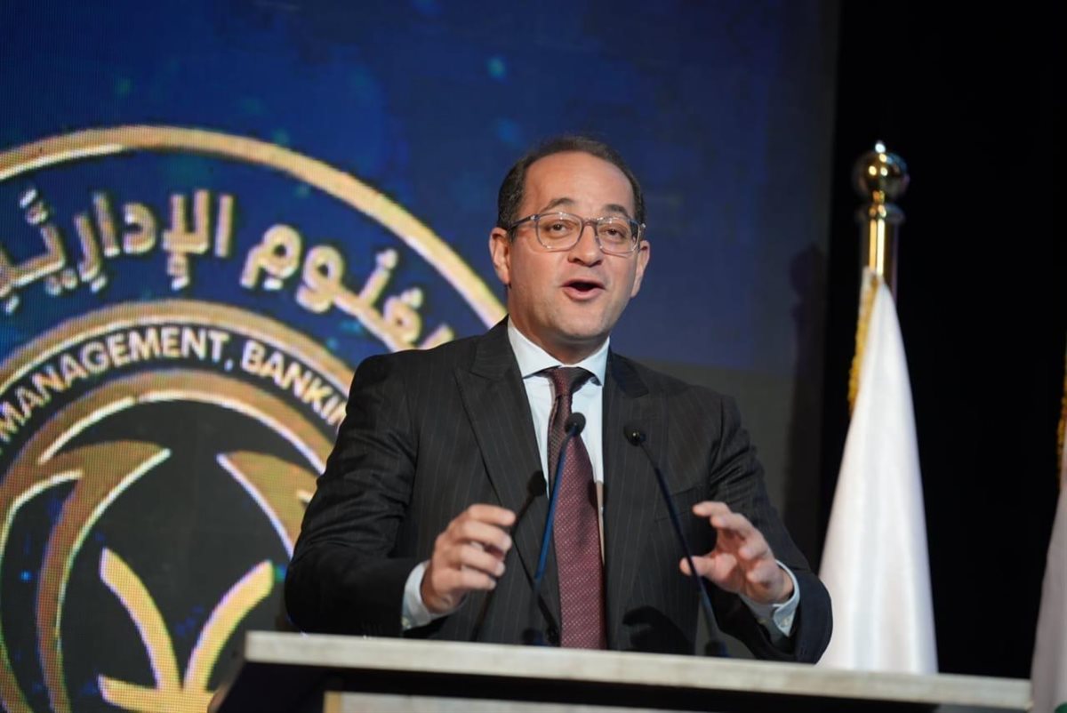 وزير المالية يحتفل مع خريجي برامج الماجستير والدكتوراة بالأكاديمية العربية للعلوم الإدارية