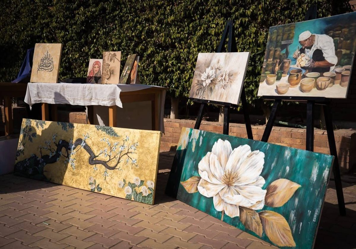 <strong>افتتاح أول معرض للفنون والحرف اليدوية بكلية التصميم والفنون الإبداعية في الجيزة</strong>