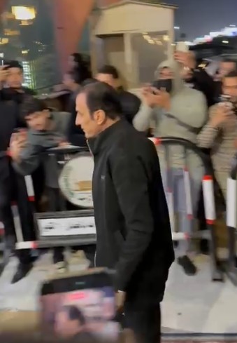 يسرا وأحمد السقا وعمرو يوسف يقدمان واجب العزاء في شقيقة عادل إمام