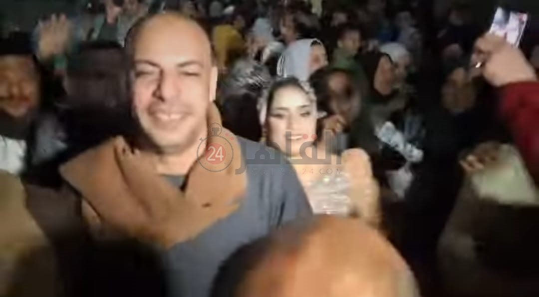 عروسان يقودان مسيرة للتصويت لابن قريتهما في انتخابات النواب بالمنوفية