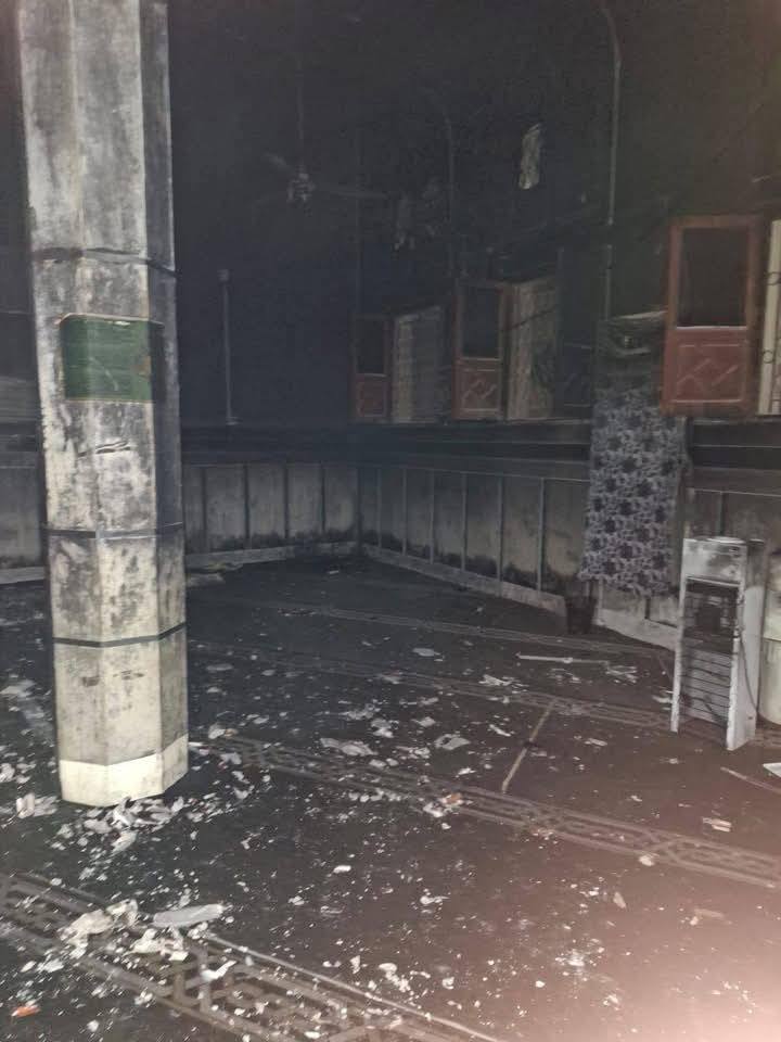 جانب من الحريق