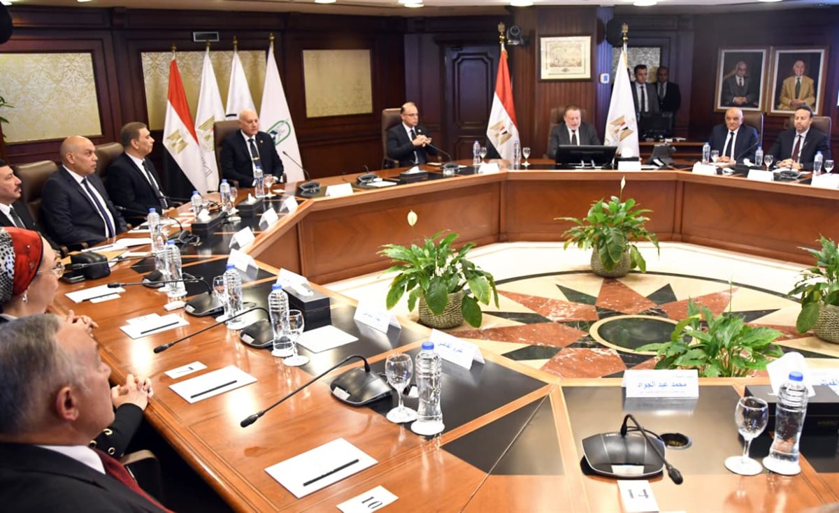 جانب من التوقيع&nbsp;