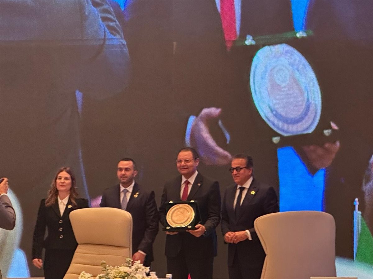 فوز مصر بجائزتي الطبيب العربي والعمل المميز في التمريض والقبالة&nbsp;