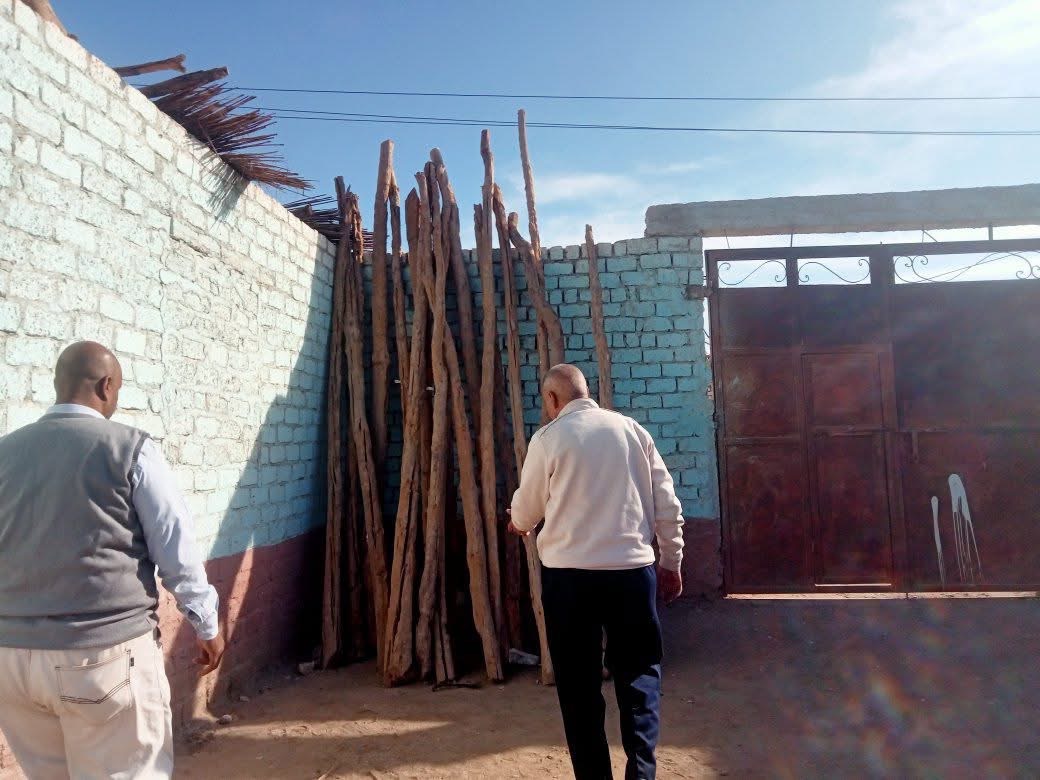 وكيل وزارة الزراعة بالأقصر يتفقد منازل الأهالي بالدير&nbsp;