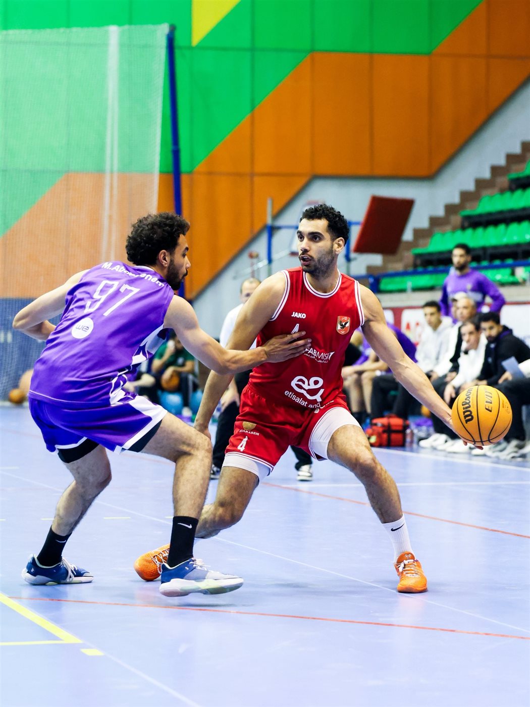 <strong>الأهلي يفوز على&nbsp;</strong><span style=