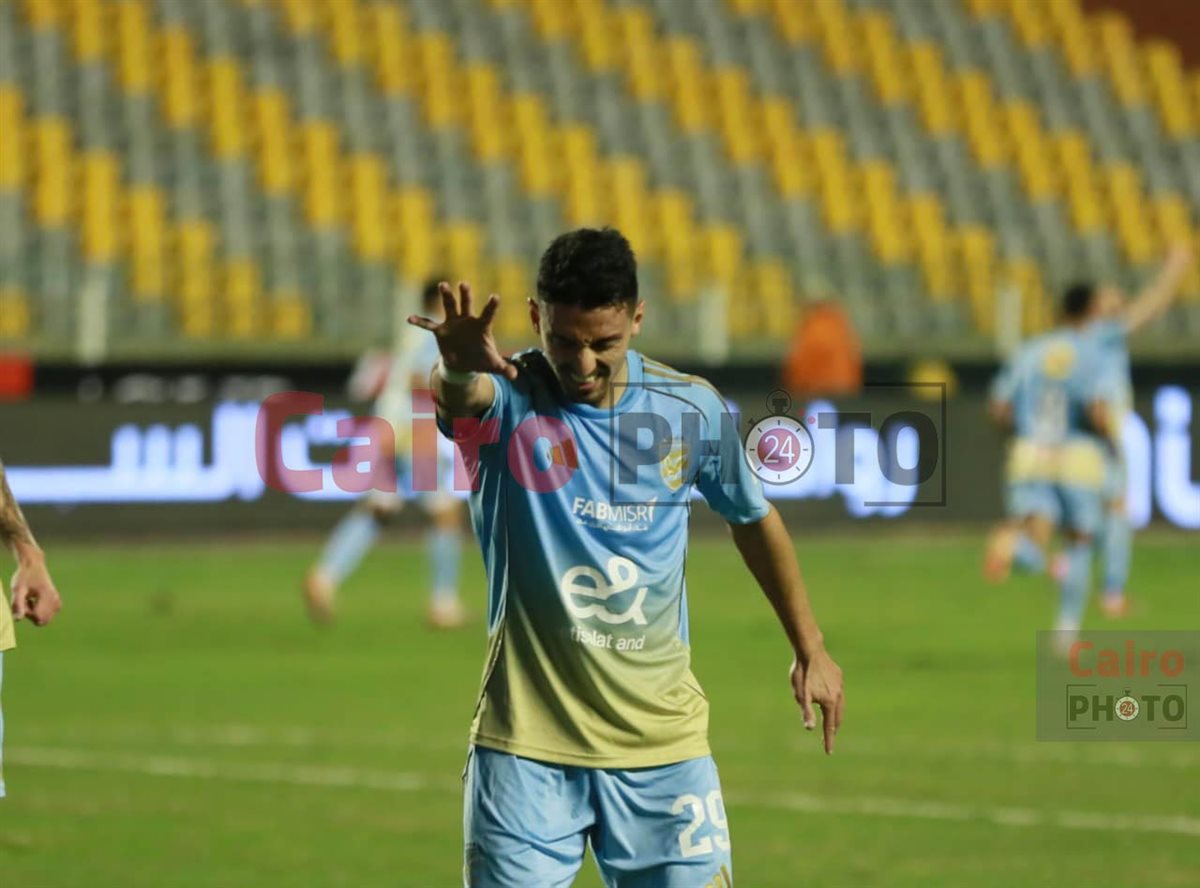 <strong>&nbsp;المارد الأحمر يحسم الشوط الأول لصالحة بهدف طاهر محمد</strong>