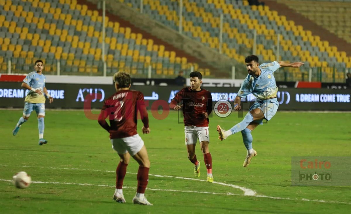 <strong>&nbsp;المارد الأحمر يحسم الشوط الأول لصالحة بهدف طاهر محمد</strong>