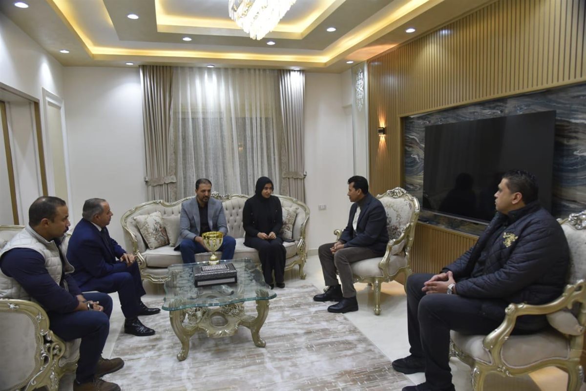 وزير الشباب والرياضة 