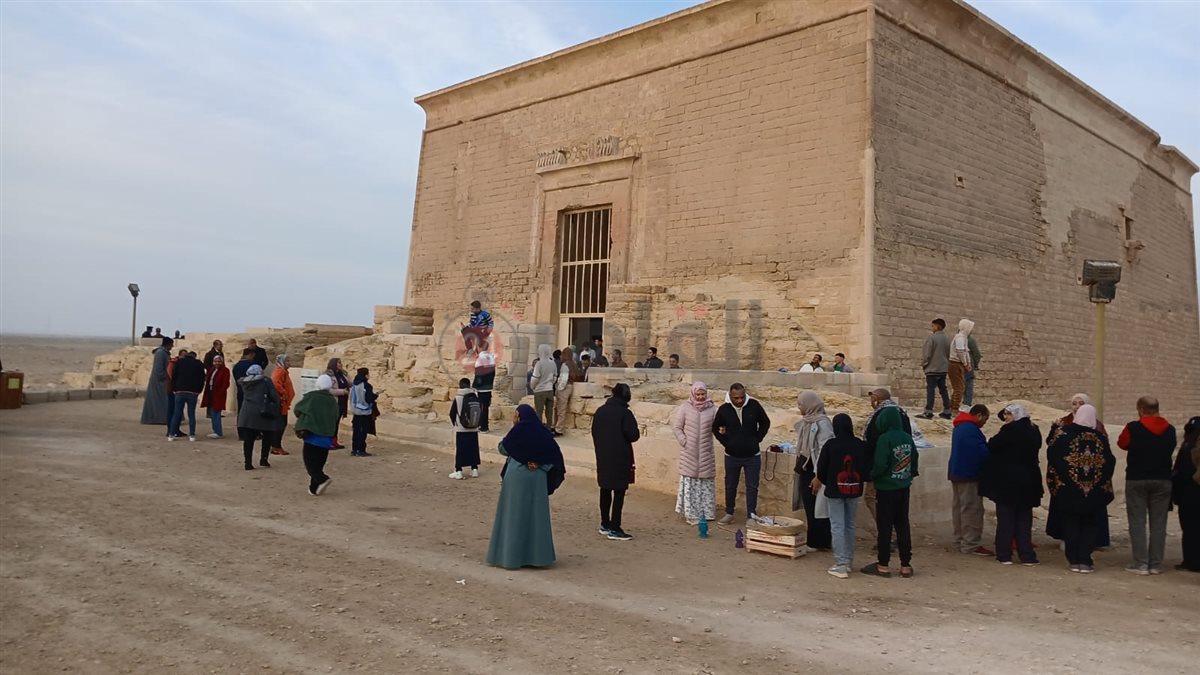 الغيوم تحجب تعامد الشمس على قدس الأقداس بقصر قارون بالفيوم للمرة الأولى منذ اكتشاف الظاهرة