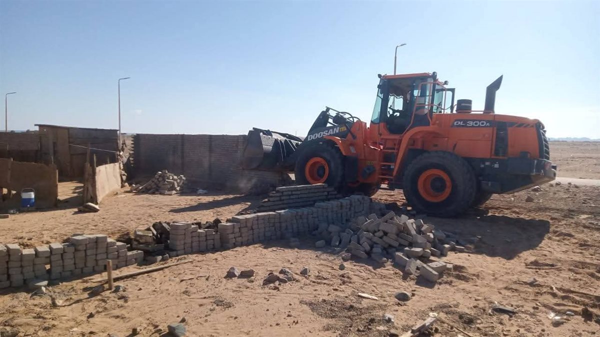 إزالة تعديات على أراضي الدولة في حلايب 