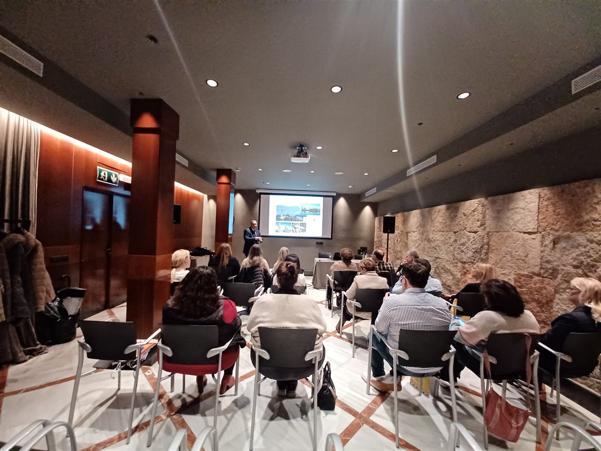 القافلة السياحية&nbsp;