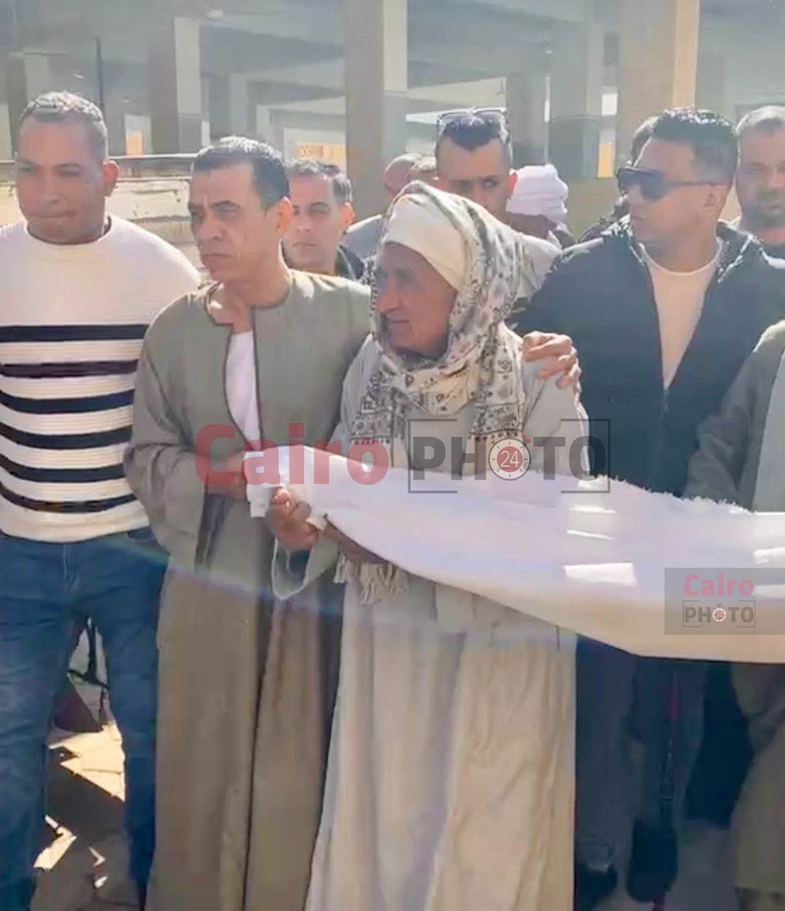 مشهد لافت الشيخ الطيب نجل شقيق الإمام الأكبر