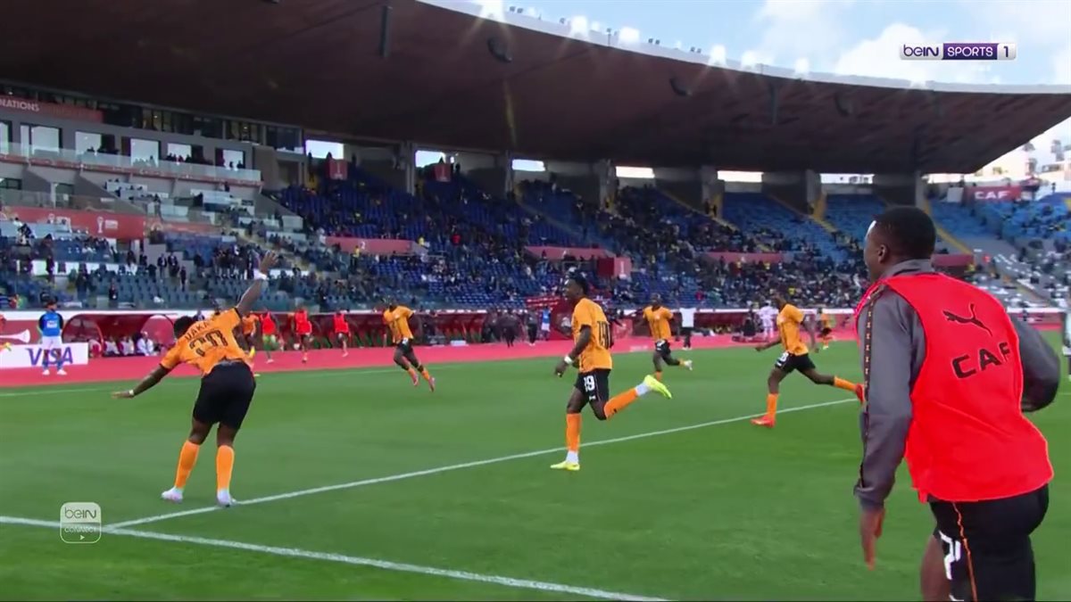 <strong>احتفال لاعب منتخب زامبيا كاد يودي بحياته خلال مباراة كأس الأمم الإفريقية</strong>