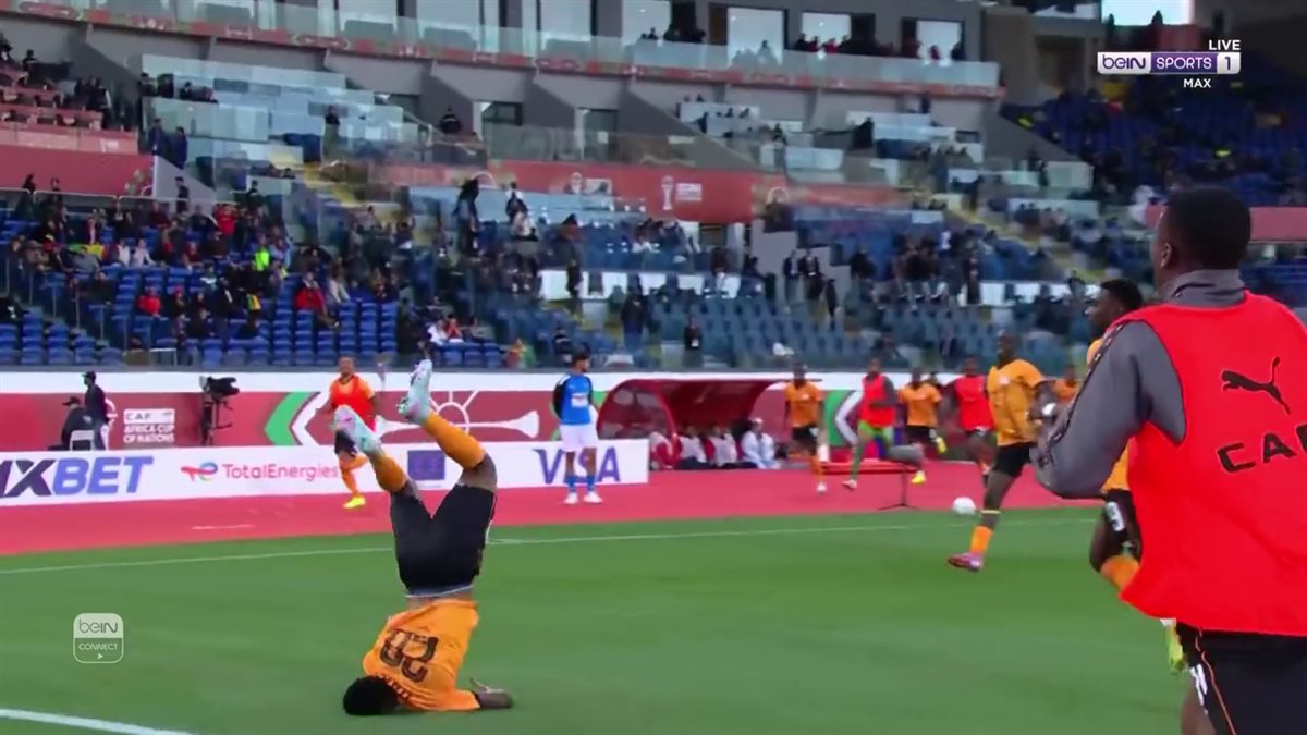 <strong>احتفال لاعب منتخب زامبيا كاد يودي بحياته خلال مباراة كأس الأمم الإفريقية</strong>