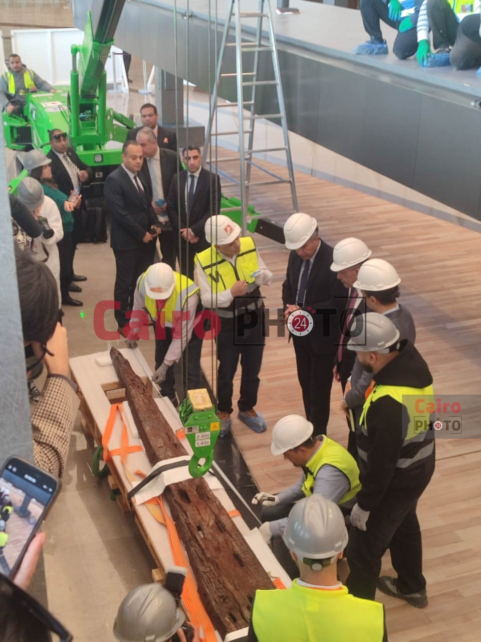 إعادة تركيب مركب خوفو الثانية أمام الجمهور بالمتحف المصري الكبير