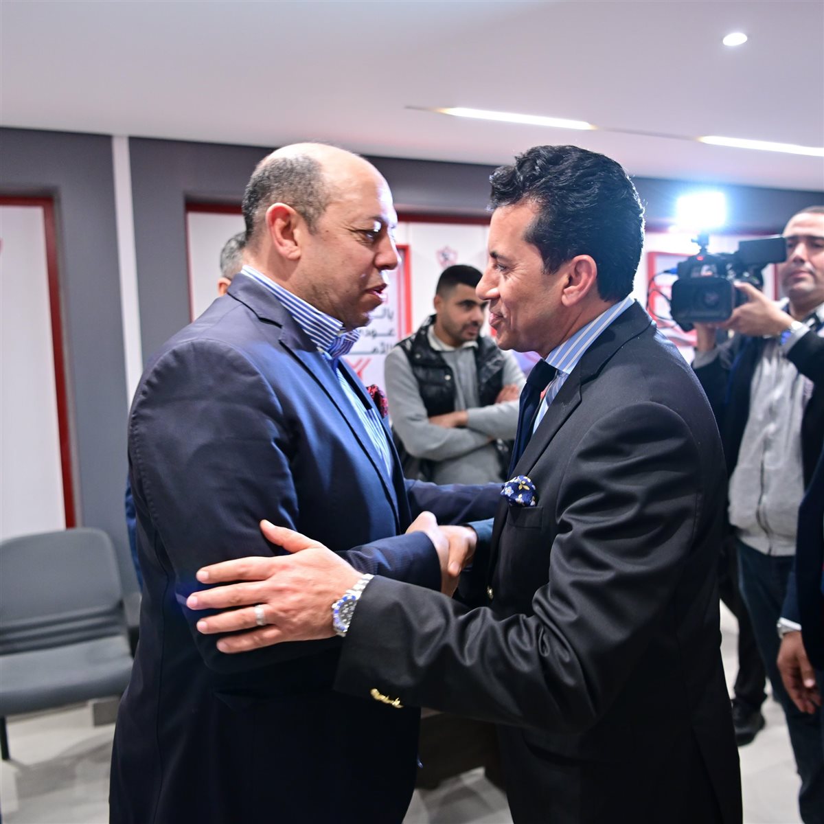 <strong>لقطات من زيارة وزير الرياضة لـ نادي الزمالك&nbsp;</strong>