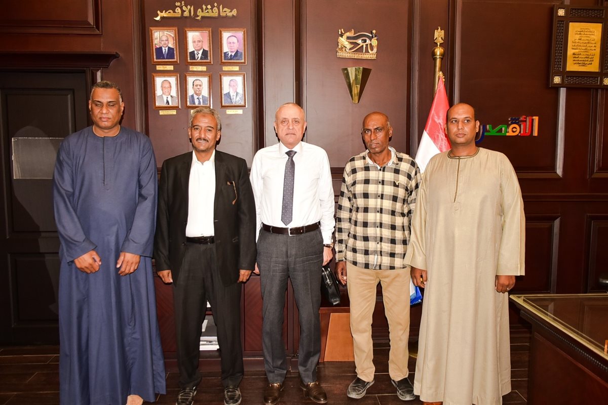 إستقبال محافظ الأقصر لأهالي النجع&nbsp;