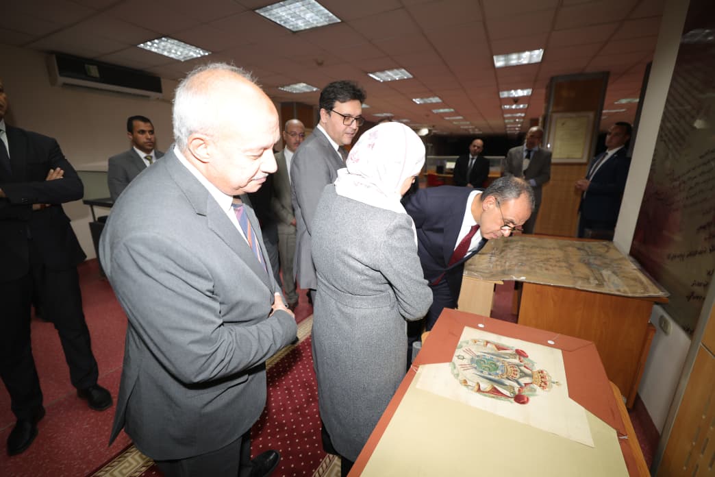 تسليم الوثائق والاتفاقيات