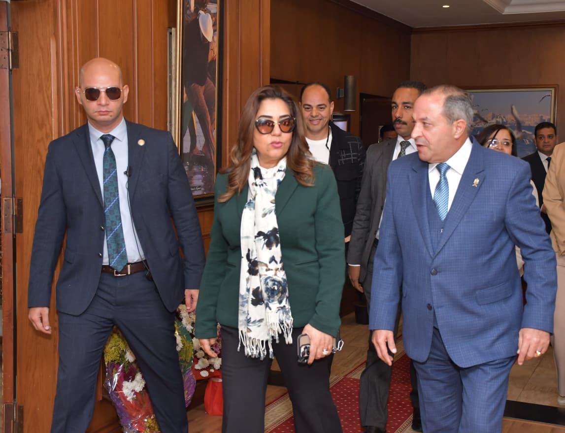 وزيرة التنمية المحلية