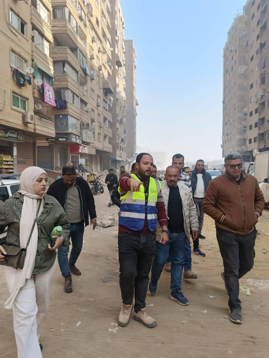 رئيس حي الطالبية يتابع أعمال تطوير شارع الإخلاص