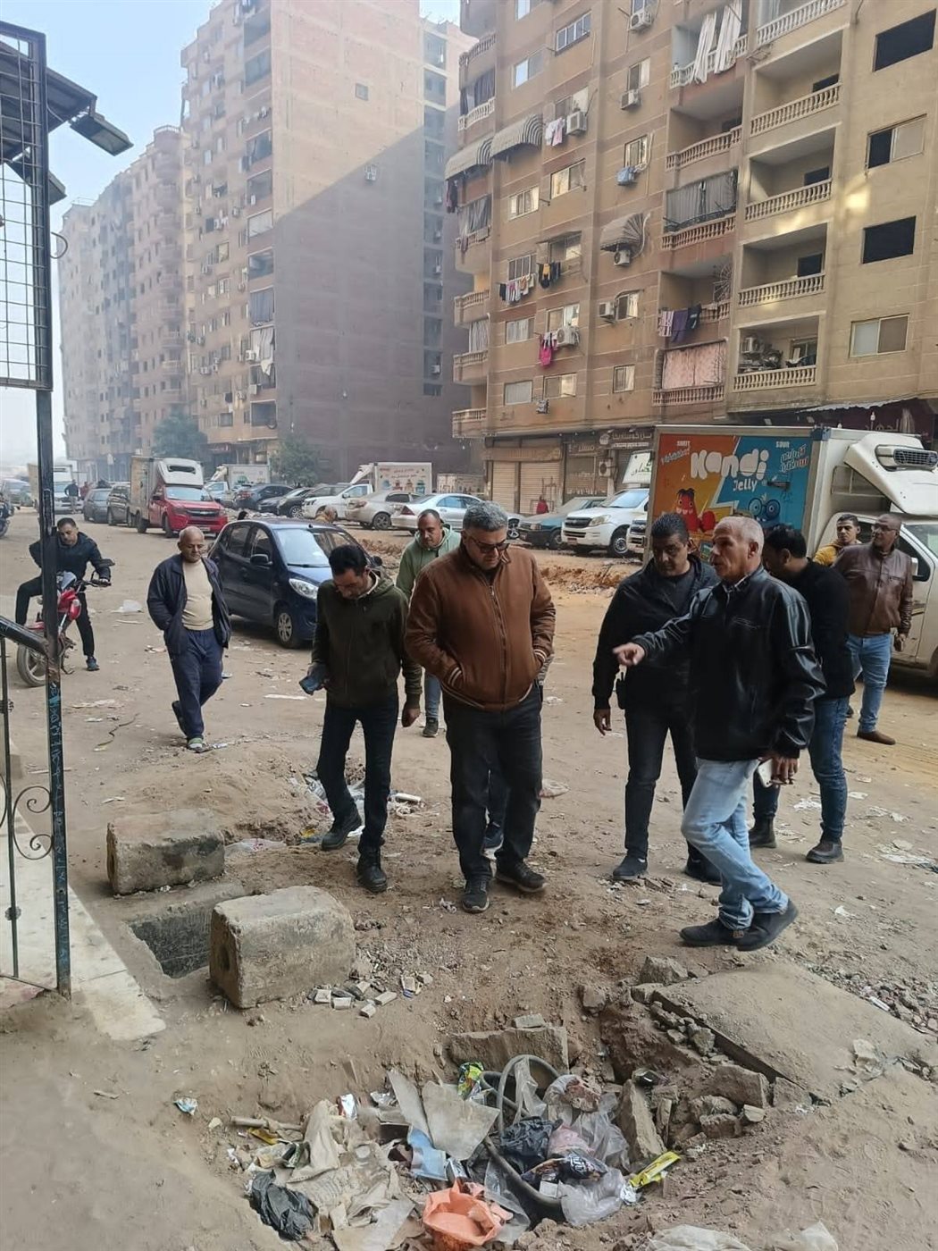 رئيس حي الطالبية يتابع أعمال تطوير شارع الإخلاص