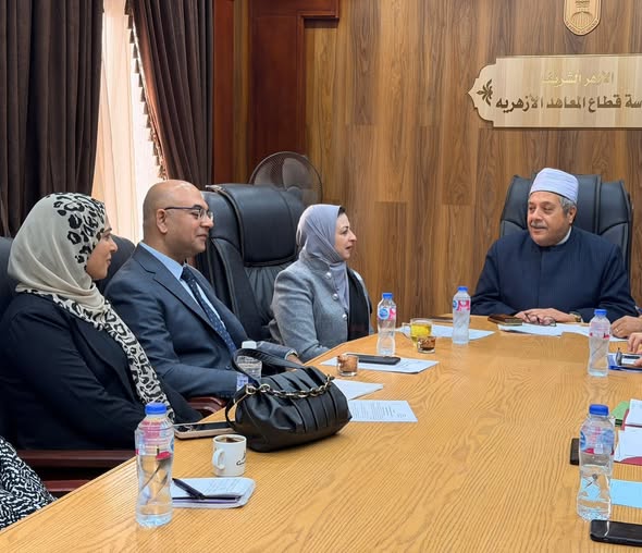 <strong>لبحث تعزيز الشراكة الاستراتيجية.. لقاءات تنسيقية بين المعاهد الأزهرية والصحة لتفعيل مبادرة مواجهة النحافة والسمنة بين طلاب المعاهد&nbsp;</strong>