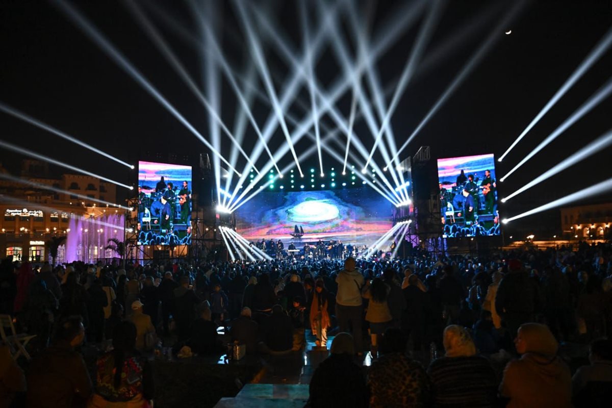 <strong>محمد فؤاد ومصطفى حجاج يشعلان أضخم حفلات الكريمساس</strong>