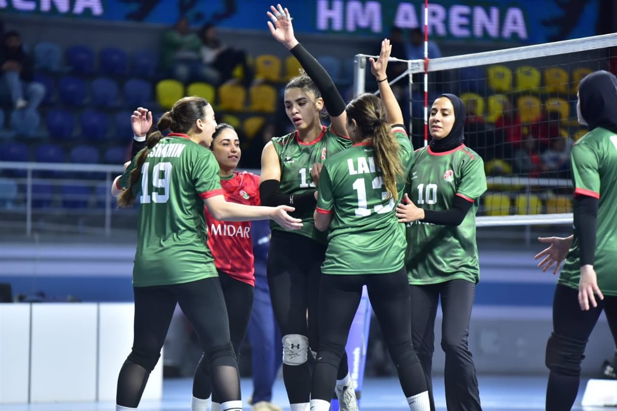 <strong>سيدات طائرة الأهلي يفوز على سبورتنج في المباراة الأولى بدوري المرتبط</strong>