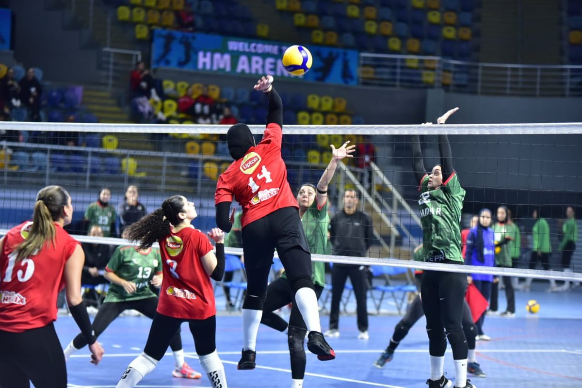 <strong>سيدات طائرة الأهلي يفوز على سبورتنج في المباراة الأولى بدوري المرتبط</strong>