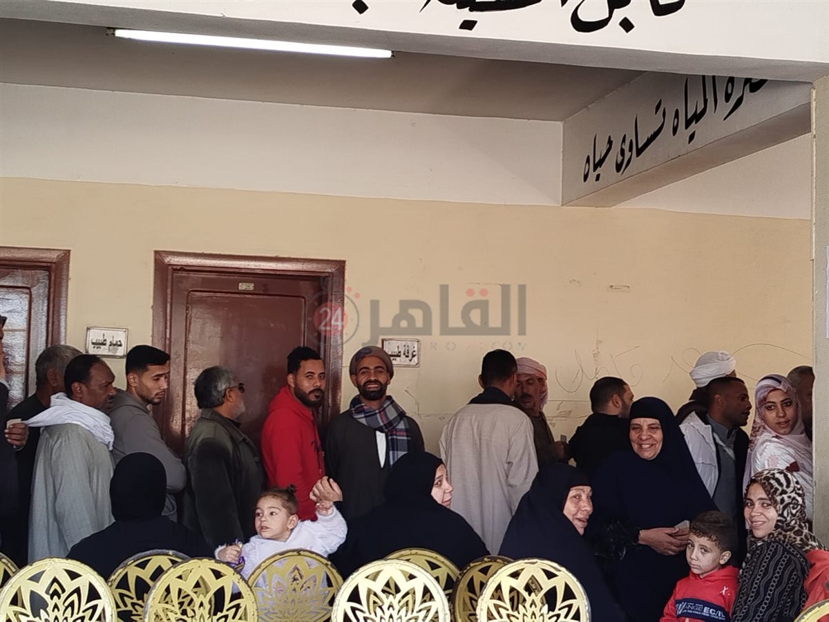 طوابير من كبار السن أمام لجان جولة الإعادة بانتخابات مجلس النواب في الفيوم