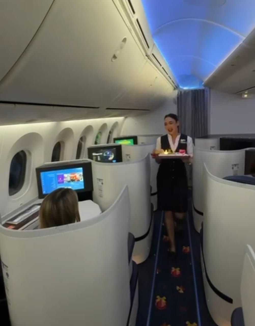 مشاركة الركاب أجواء الاحتفالات