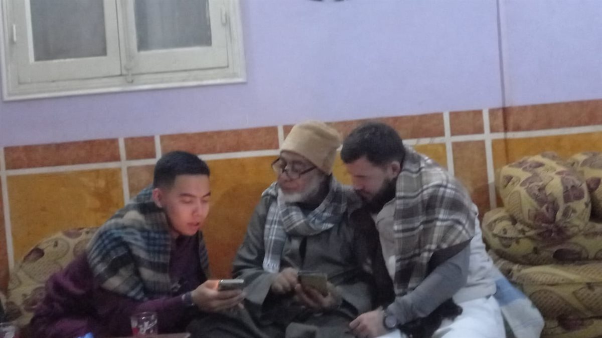 الشيخ جابر عبد العليم مصطفى مع الطلاب