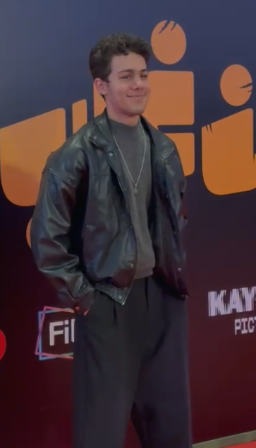 عمر رزيق في العرض الخاص لفيلم إن غاب القط