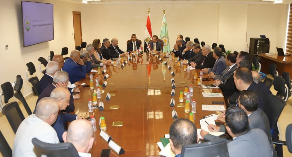 <strong> الدكتور نزار هاني وزير الزراعة اللبناني خلال زيارته لمصر أغسطس الماضي - ارشيفية </strong>