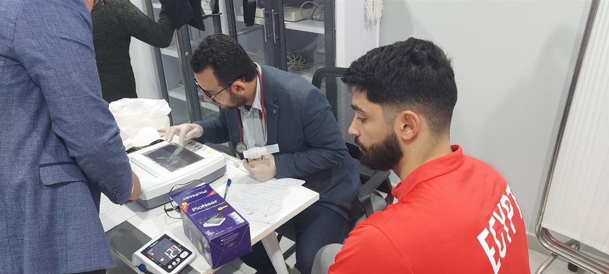 الكشف الطبي للاعبي منتخب اليد (5)