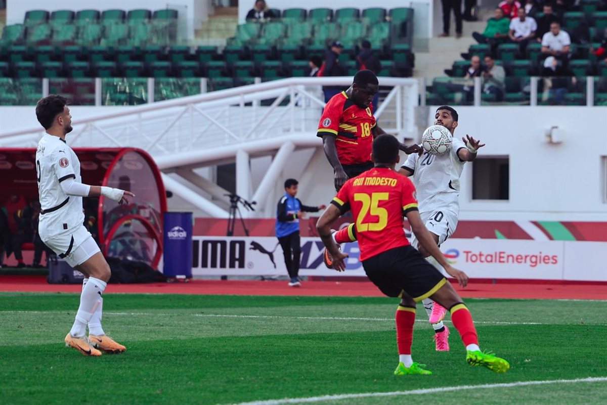 مباراة مصر وأنجولا (6)