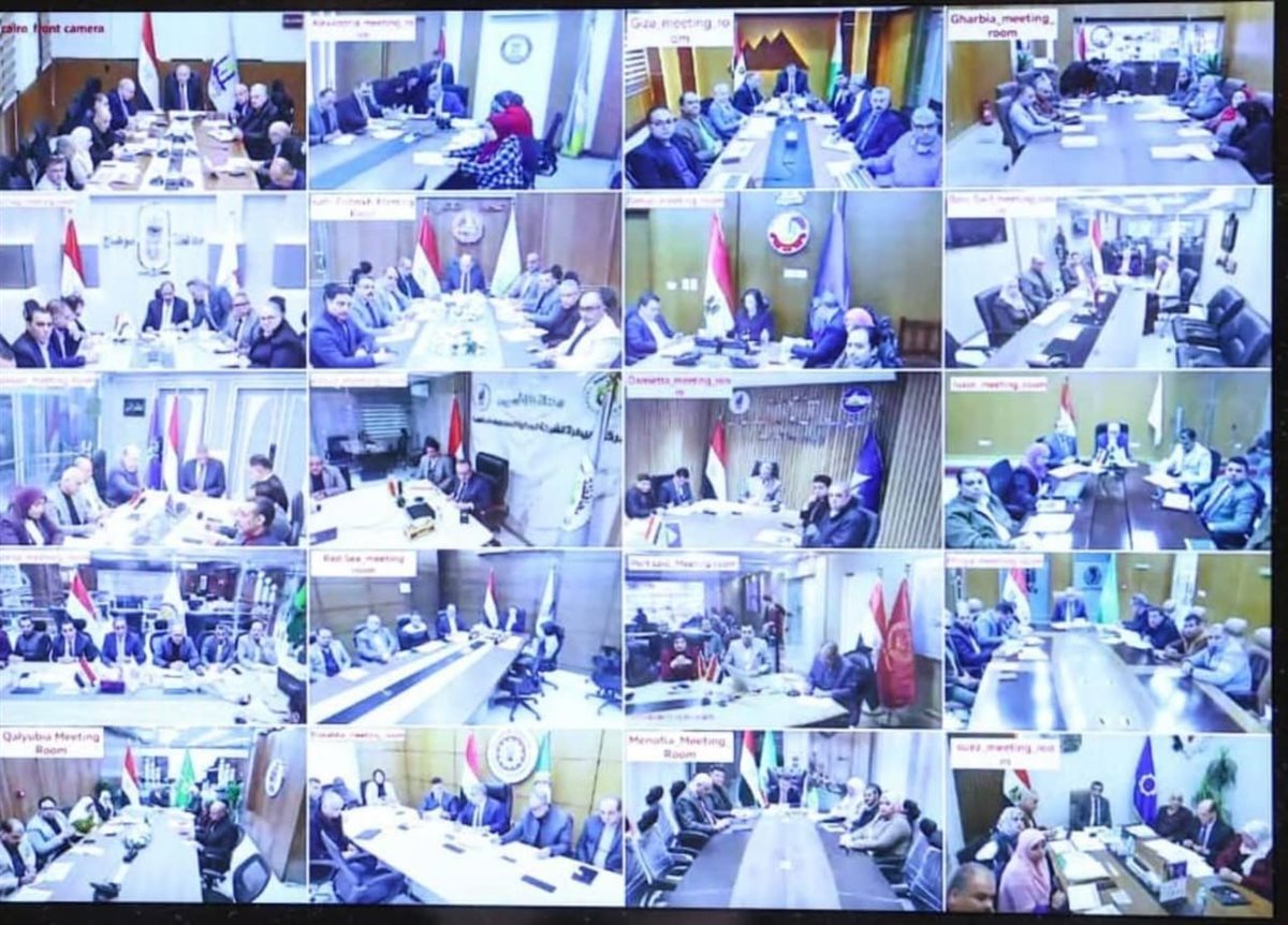 إجتماع محافظ الأقصر لملف تقنين الأراضي